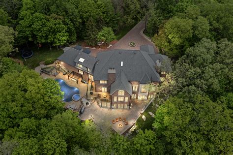 Real Estate Photographer Arlington Heights | Professional Services