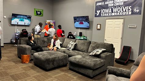 Des Moines YMCA opens teen center with TVs and Xboxes for esports