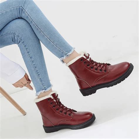 Купить 2018 мода женские меховые зимние сапоги зимние теплые кожаные ...