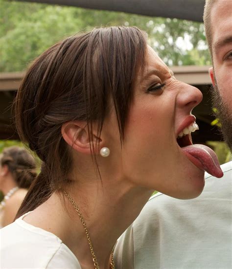 Side View Nudes Hertonguesout Nude Pics Org