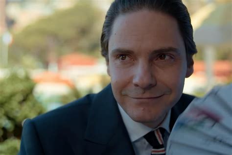 Watch Erster Trailer für Becoming Karl Lagerfeld GAY CH Alles bleibt anders