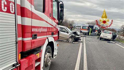 Incidente Sulla Variante Di Gubbio Tre Persone Ferite