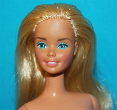 Vintage Barbie Standard Nude Blonde Doll Turquoise Eyes Tnt Bendable Legs