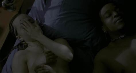 Mena Suvari Stuck American Brunette Porn XHamster