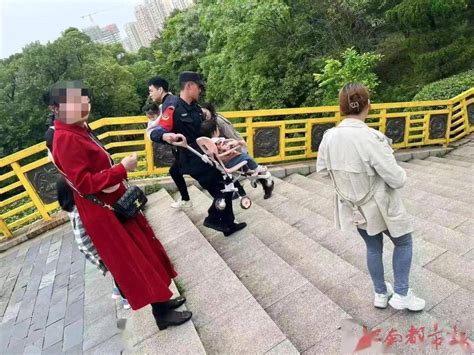 南昌西湖公安：在“网红景点”守护群众安全的“警察蓝” 街区 游客 身份证