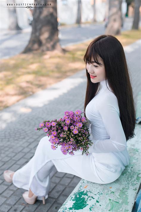Nữ Sinh Duyên Dáng với Áo Dài Trắng Sexy Girls Beauty Girls Nude Women Hot Asian