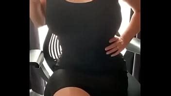 Recordatorio de tetas grandes para usar una máscara mantenerse saludable y seguro XVIDEOS