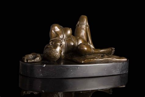 Exquisite Nude Female Bronze Sculpture Hot Cast Art Figurine For Hotel Decor Classysculptures