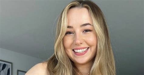 Woman Strips To Lingerie To Flaunt All The Parts Of Herself She Used To Hate Flipboard