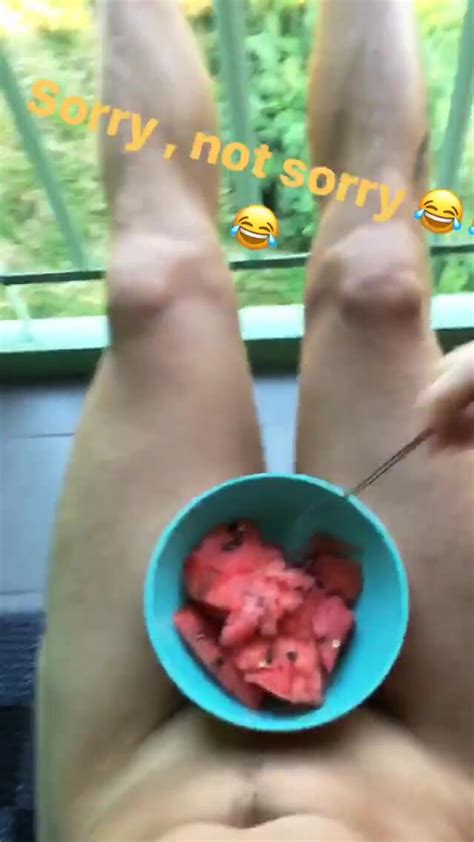 Naked Guy Chilling Thisvid