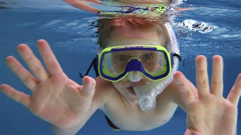 Paar Hat Sex In Hallenbad Kind Mit Taucherbrille Wird Unfreiwillig Zeuge STERN De