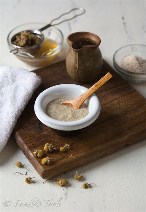 Feed Your Face with a Chamomile and Honey Mask – Food and Tools