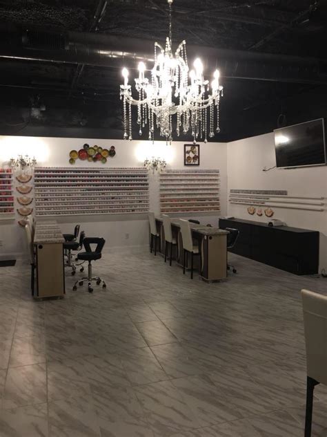 Lux Nails And Spa