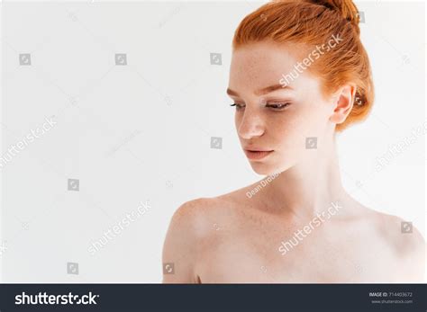 Close Picture Attractive Naked Ginger Woman Stock Photo 714403672 Shutterstock