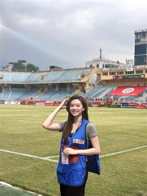 Ng M D N Hot Girl Xinh P Xu T Hi N Chi M Spotlight Tr N Kh N I Vi T Tr T I Qua C Ng I