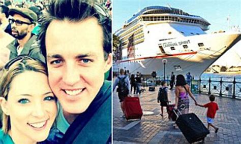 9 Hot Sexy Kristen Schroder Bikini Pics