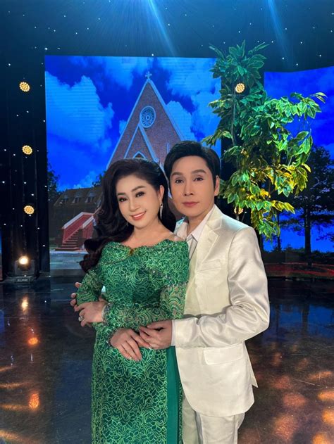 Sao Vi T H Ki U Anh Di N Bikini G I C M Elly Tr N Khoe Con G I Xinh P