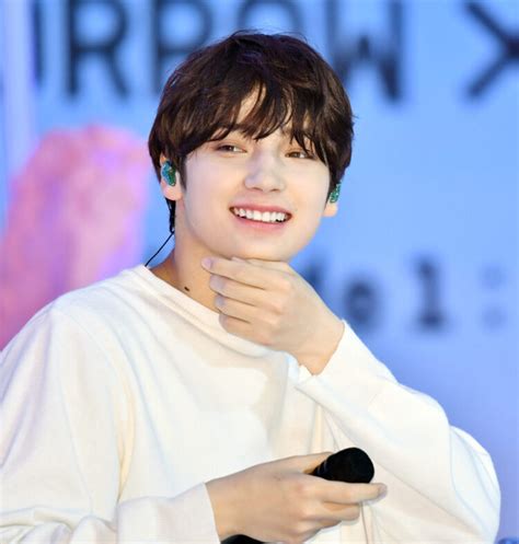 Hot Sexy Lea Navvab Huening Bikini Pics