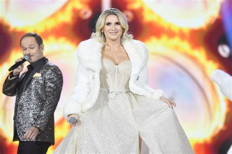 Kajra Wskoczy A W Bikini Wraz Ze S Awomirem Odpoczywaj Po Sylwestrze Marze