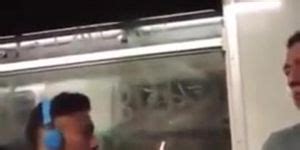 Mão amiga no metrô Porn Videos