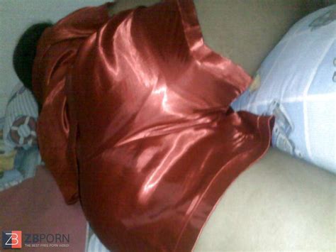 KENIKMATAN SEKS DENGAN SATIN ZB Porn