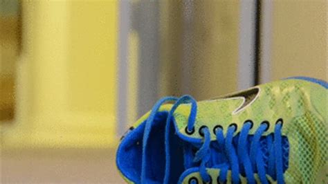 Mature Asian Step Mom Unaware Walk By And Crush MOV Amateur Soles Giantess And Footjobs