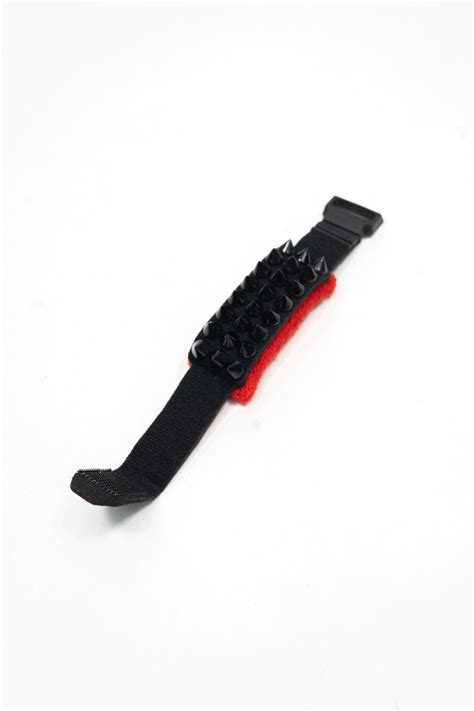 BLACK STUDDED FRET WRAP – Alucinico