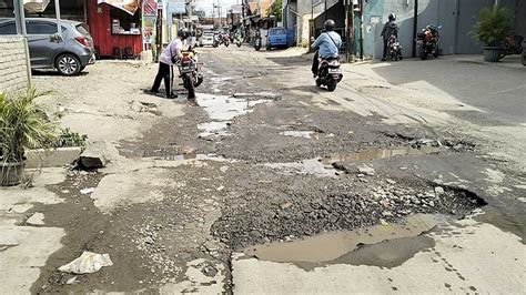 Jalan Rusak Di Cirebon Ruas Cideng Tuparev Belum Tersentuh Perbaikan