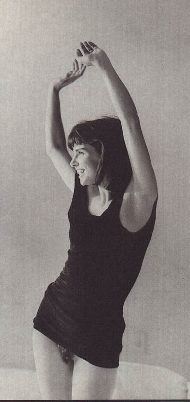 Lídia Brondi nude pics page 1