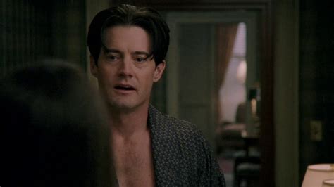 AusCAPS Kyle MacLachlan Shirtless In Sex And The City The Agony And The Ex Tacy