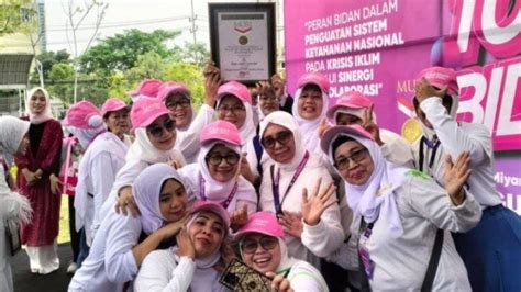 Viral Yummys Mom N Babe Sukses Gerakkan Aksi Massal Hingga Pecahkan Rekor Muri Di Surabaya