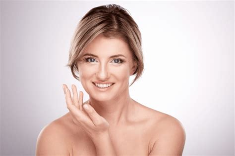 65 Average Naked Woman Royalty Free Images Stock Photos Pictures Shutterstock