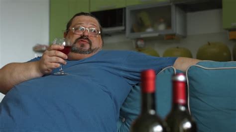 Смотреть "Осенние визиты. 6 серия" онлайн. Сериал - eTVnet