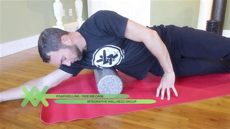 Foam Rolling For Your Rib Cage With Dr Nick Carruthers Youtube