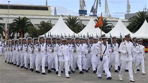 La Antonio de Escaño se prepara para la jura de bandera de 335