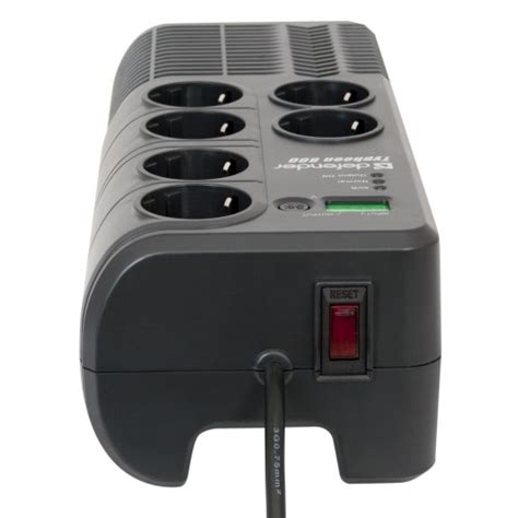Стабилизатор напряжения Defender AVR Typhoon 800