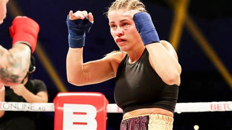 Ufc Fans In Frenzy Over Paige Vanzant Bikini Photos