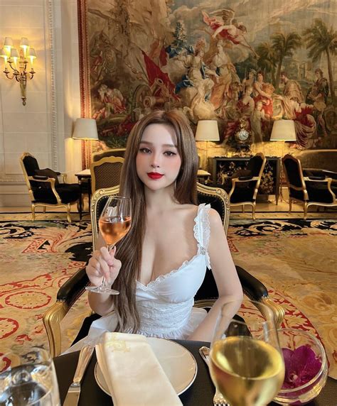 H I Ch Em Hot Girl C A Linh Rin To N L Y Ch Ng I Gia Ri Ng Con D U Nh Johnathan H Nh