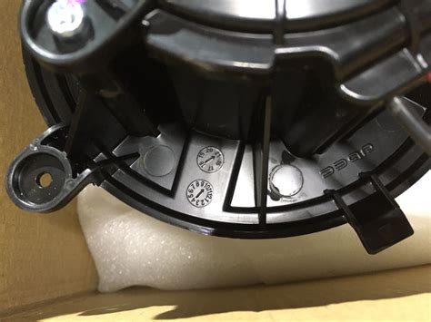 Мотор отопителя UXCLENT — Opel Astra J, 1,6 л, 2012 года | запчасти ...