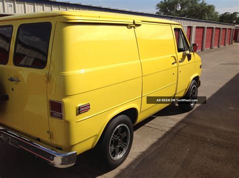 1982 Chevy G10 Shorty Van