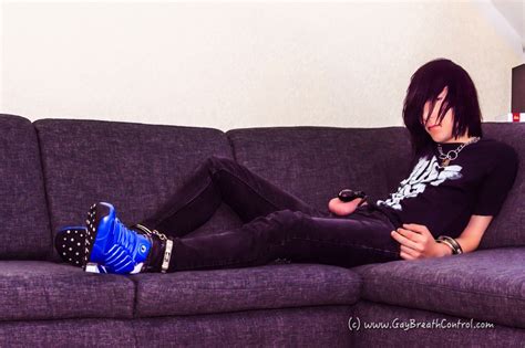 EmoBCSMSlave First Breathplay Session After The Break Gay Bondage And Breath Control