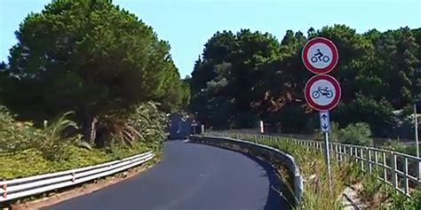 Panoramica Dello Stretto A Messina Coperte Le Buche Sulla Strada