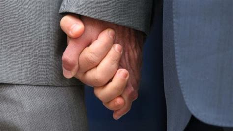 Coppia Gay Offesa Agli Scavi Di Pompei Denuncia Di Arcigay Gazzetta Di Parma