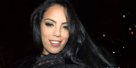 Public Agent Busty Latina Rides Big Fat Cock Tnaflix