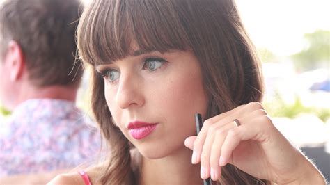 Скачать обои girl long hair beautiful pretty face brunette hand attractive раздел