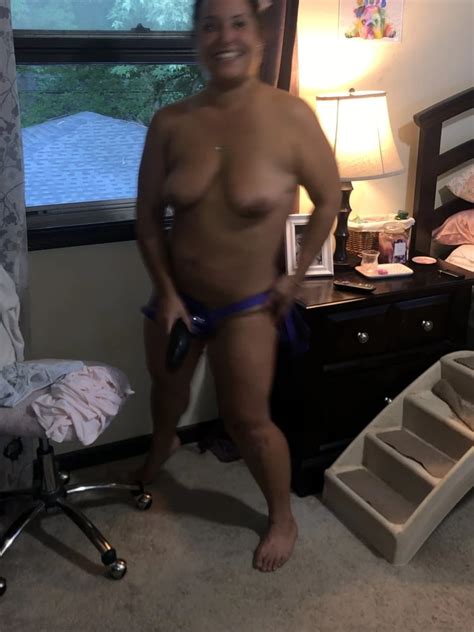 Sexy Bbw With Strap On Nude Pics Xhamster