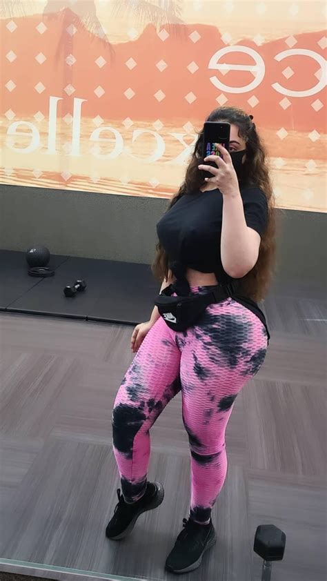 Damn Those Pink Leggings All That Pussy Sweat Must Be Lodged Inside Of Em Scrolller