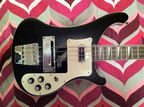 Apparently This Is A Rickenbacker Copyhow Do You Tell