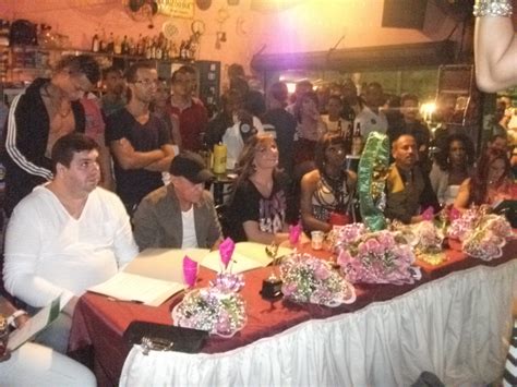 No Fio da Navalha Júnior Cazetta THAYLA MYLLER É A MISS CONSCIÊNCIA GAY 2011