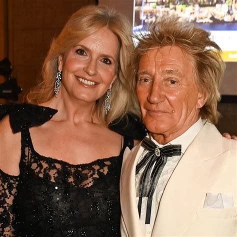 Rod Stewarts Wife Penny Lancaster Blasted Online At 53 Fans Say Tiny